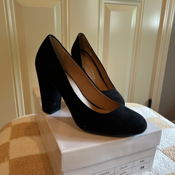 Chinese Laundry Elegant Black Heels - Picture 1 of 4
